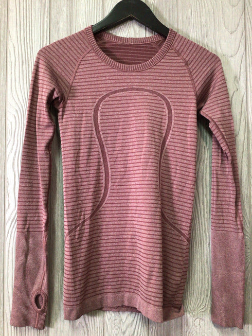 lululemon Knit Athletic top Size Small